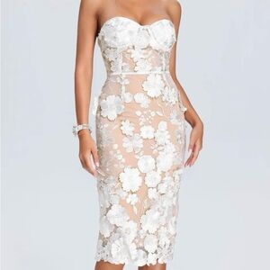 Elegant White Floral Strapless Dress